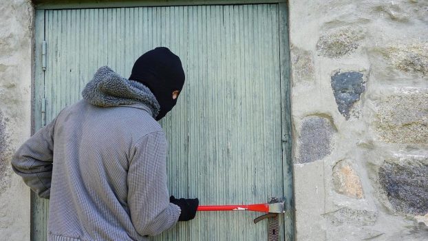 Несколько дней выносил инструменты: иностранца задержали в Нур-Султане за кражу