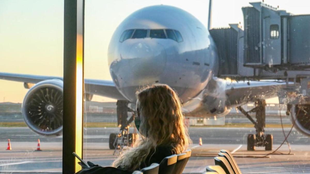Женщину не пустили на самолет в аэропорту Актобе из-за беременности