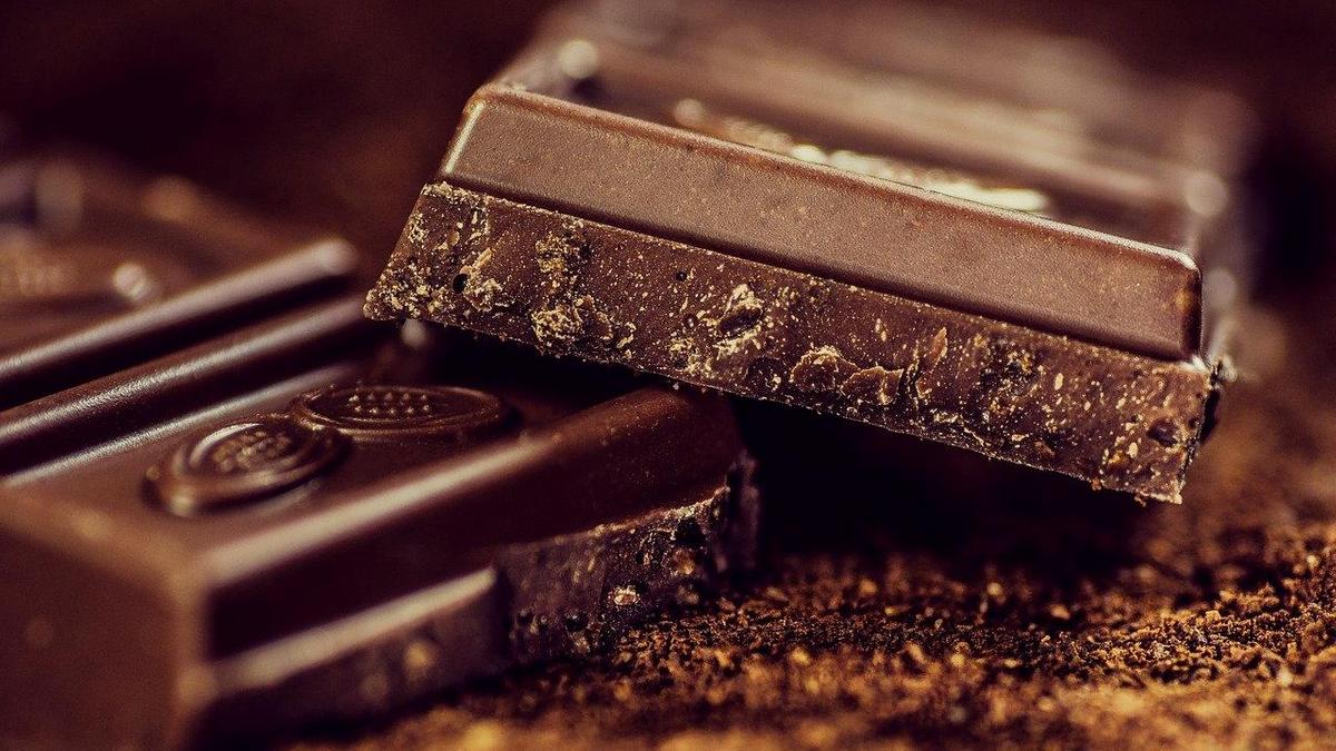 На мужчину завели уголовное дело за кражу шоколадок в Нур-Султане