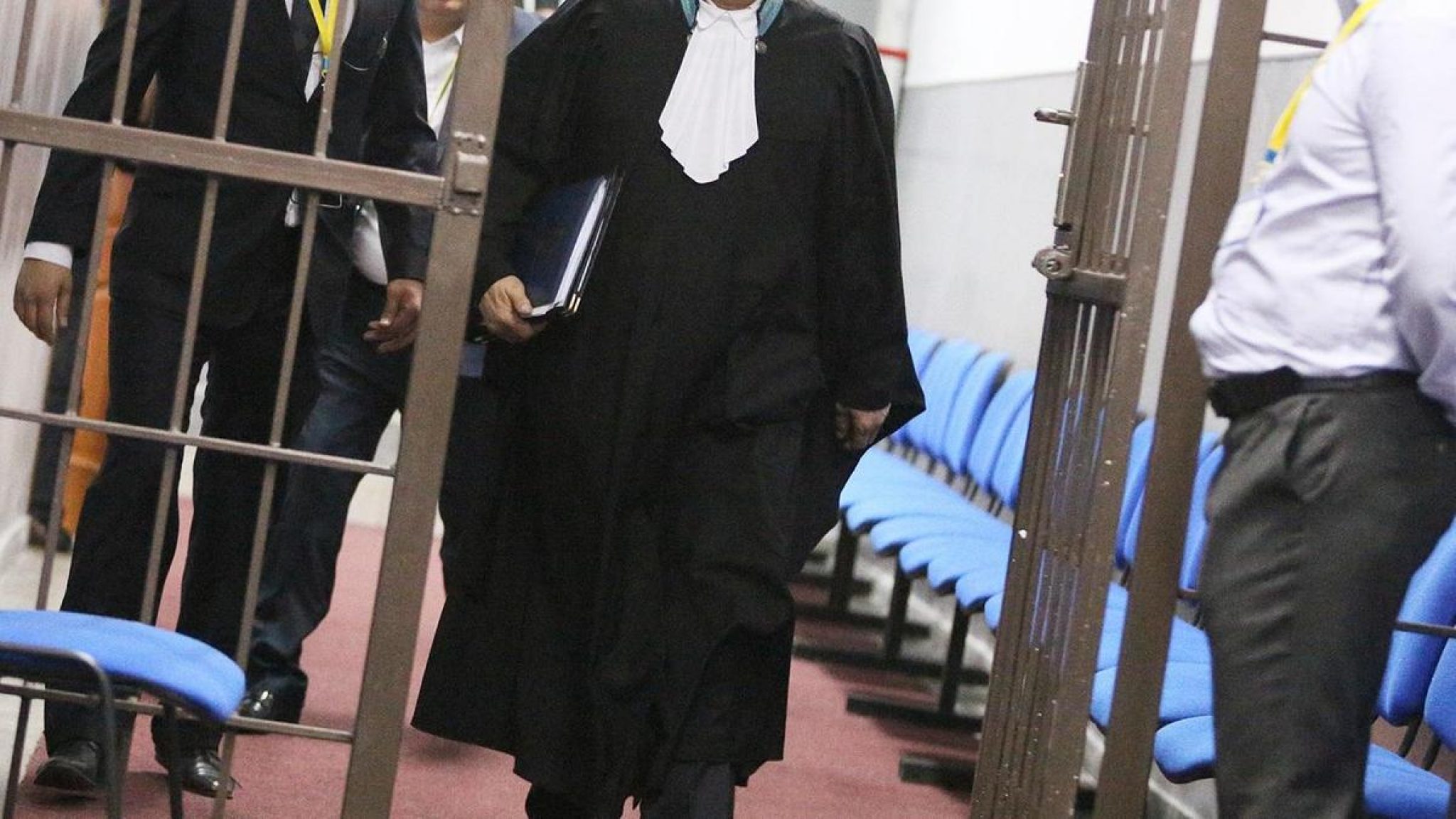 Судья подсудимый защитник прокурор потерпевший. Судья в суде. Судьи Казахстана. Судья в процессе.