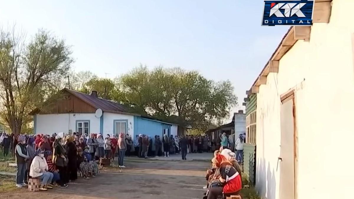 Проститься с погибшей в Грузии казахстанкой пришел почти целый поселок (видео)