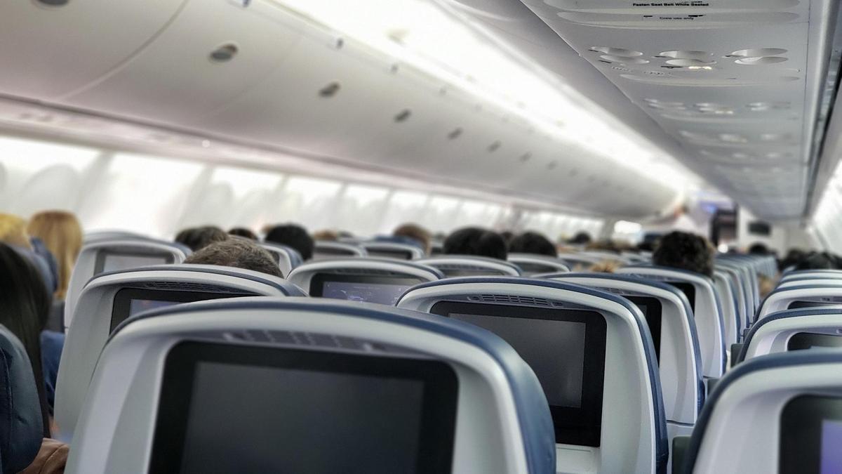 Скандал на борту самолета: астанчанин рассказал свою версию произошедшего