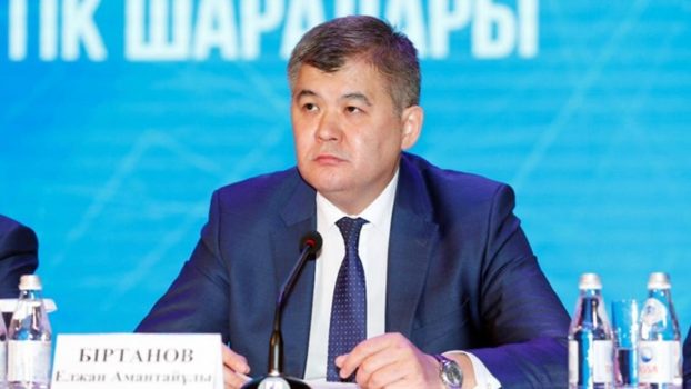 "У него недвижимость за рубежом": прокурор считает