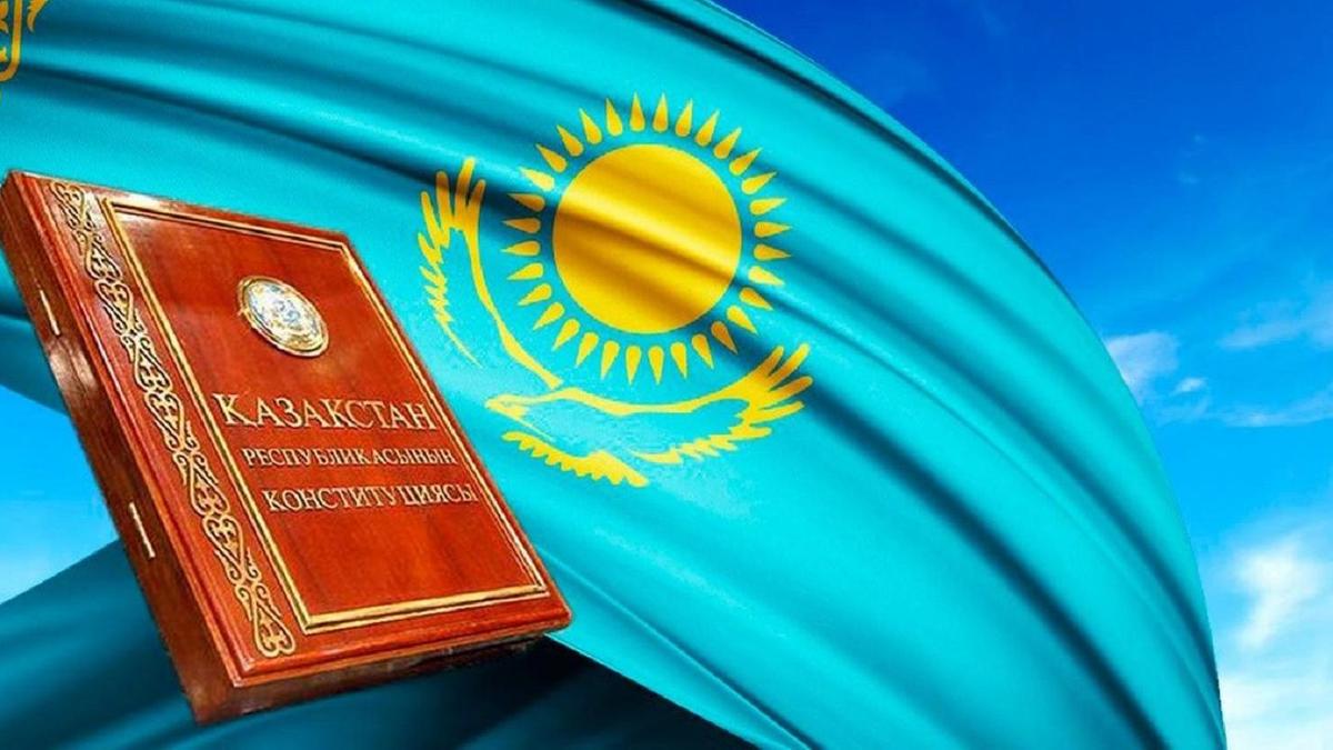 Как отмечают День Конституции в столице Казахстана