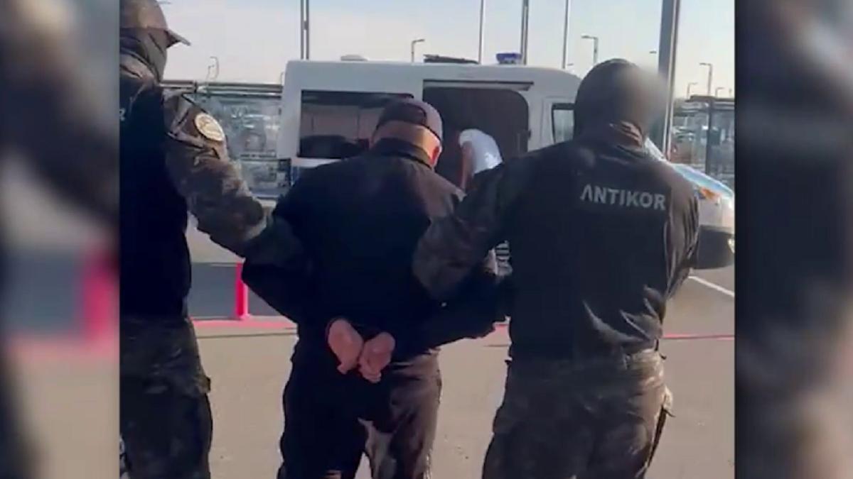 В Нур-Султане был задержан сотрудник полиции особого назначения