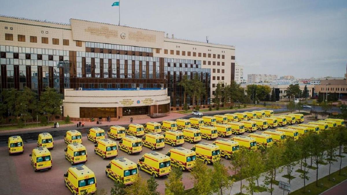В Москве на станцию скорой помощи были доставлены новые автомобили.