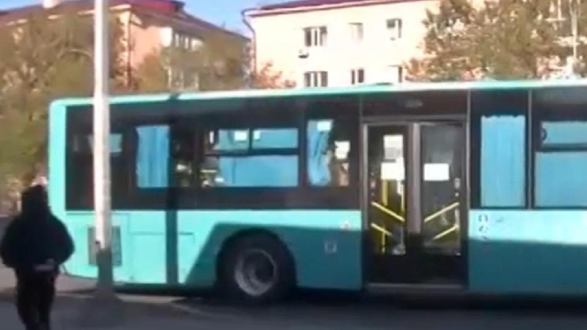 Жители Караганды хотят ввести двухэтажные автобусы в городе.
