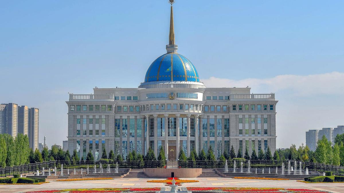 Казахстанцы получили SMS-сообщения от Акорды