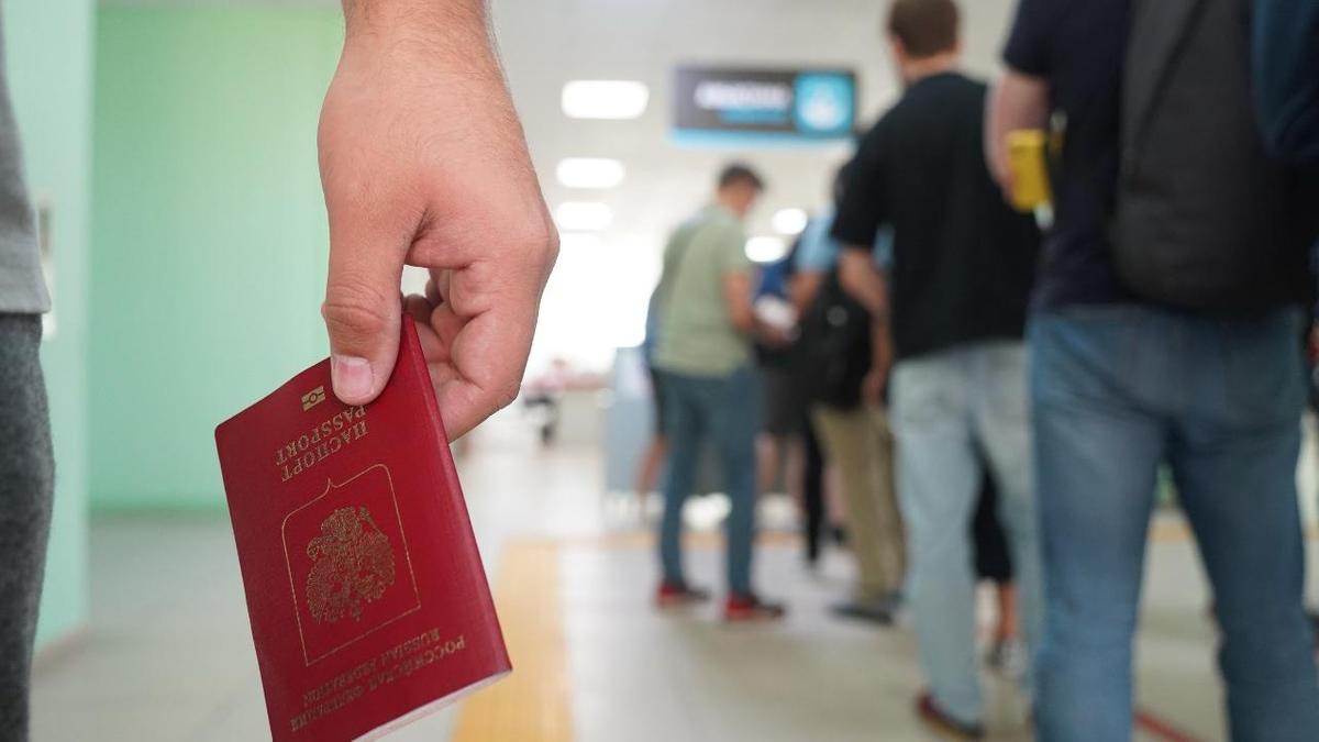 Из-за двойного гражданства русские из Казахстана были депортированы в Казахстан.
