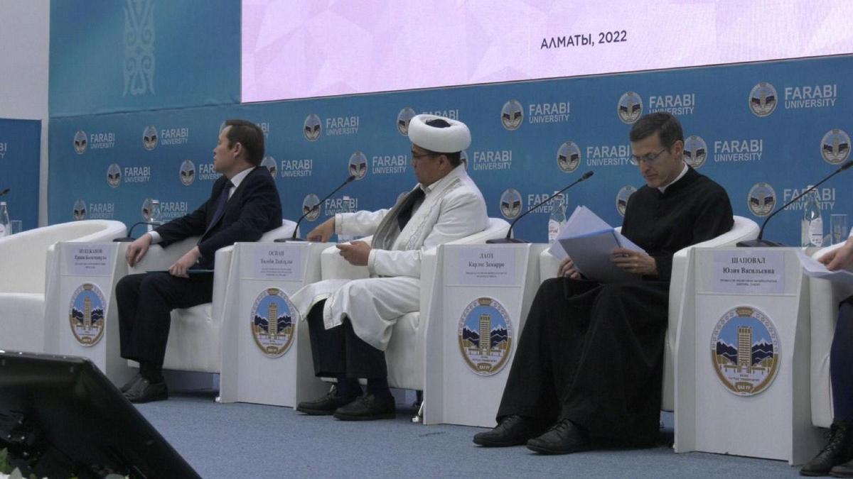 Форум в честь дня духовного согласия был проведен в Алмати.