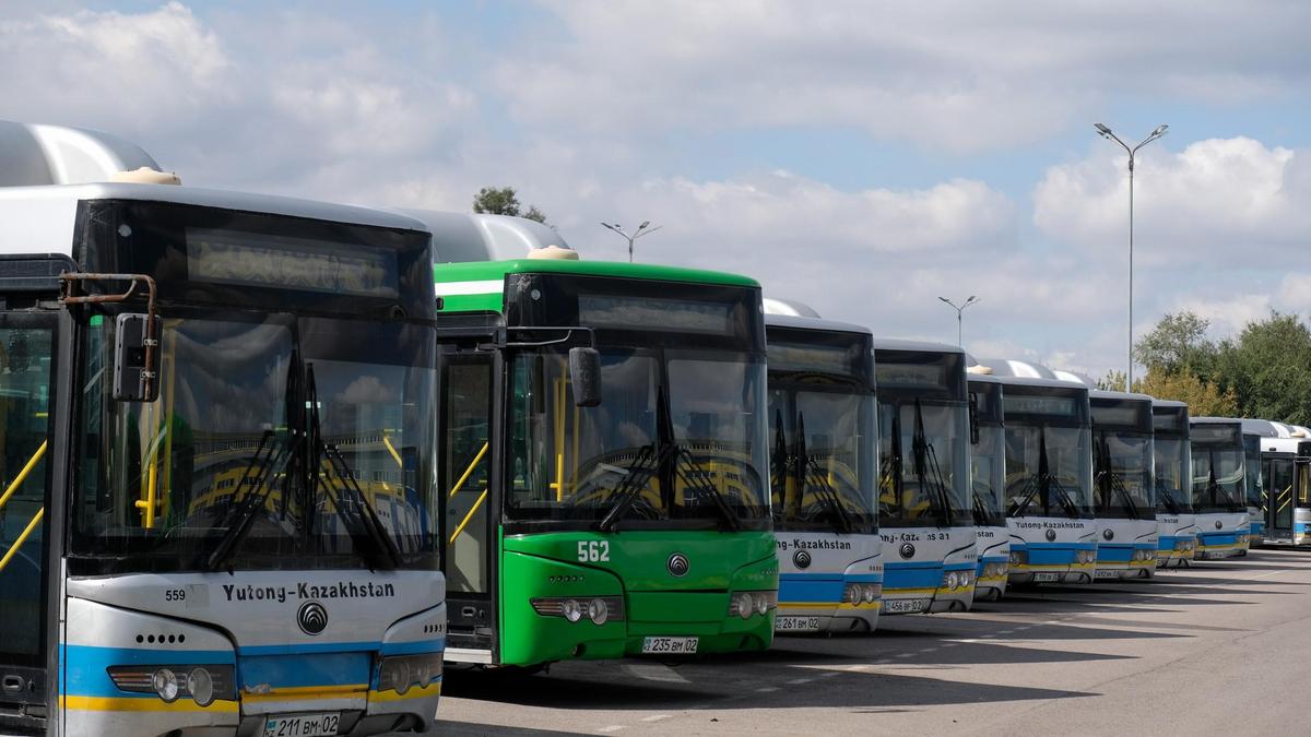Старые и уродливые автобусы больше не появятся на улицах Алматы. По России проедет газовый состав.