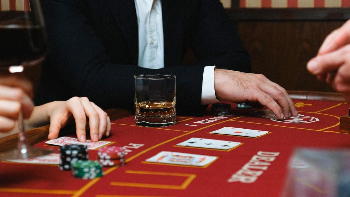 Генеральная прокуратура готовит самые серьезные штрафы для сотрудников казино.