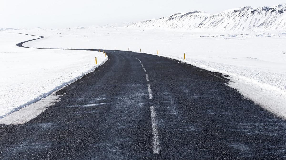Некоторые автомагистрали в Казахстане были закрыты для автомобильного движения.