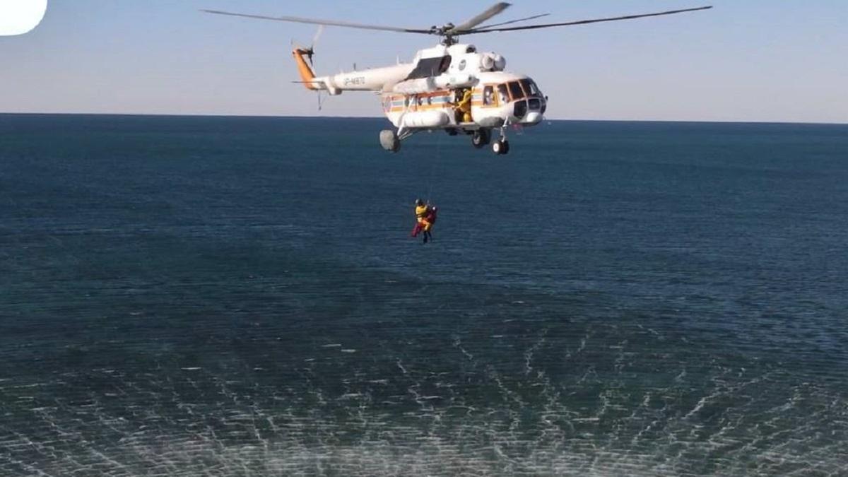 Впервые в истории Каспия Министерство по чрезвычайным ситуациям проводит морскую спасательную операцию
