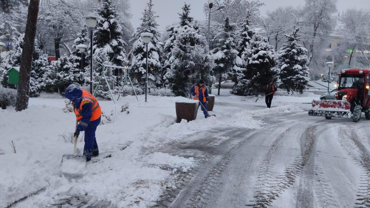 Как Алматы справляется с последствиями снегопада