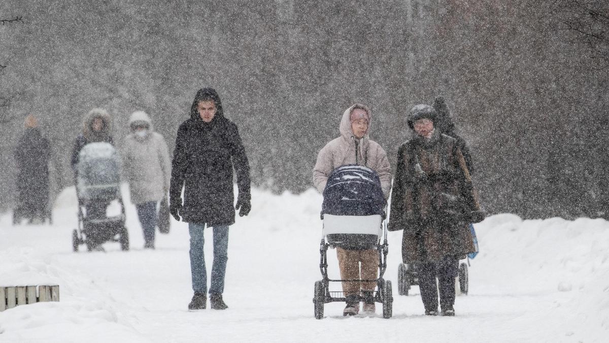 Снег и сильный ветер: какая погода будет в Казахстане в эти выходные?