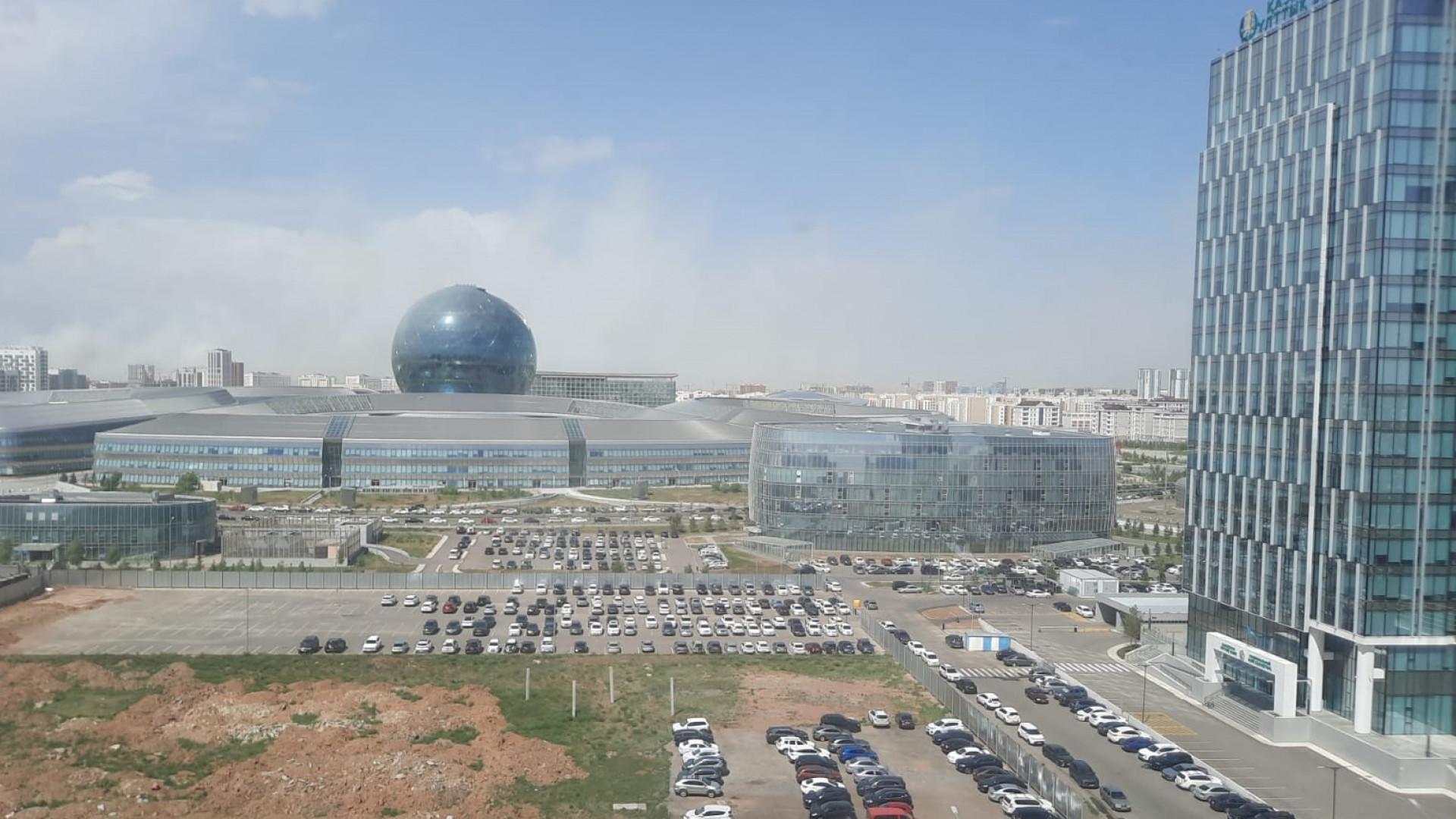 Жители Астаны в ШОКЕ: невыносимый запах в столице Казахстана!