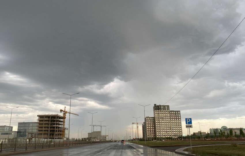 Шок! Астана 18 июня 2023: сильный ливень с градом!