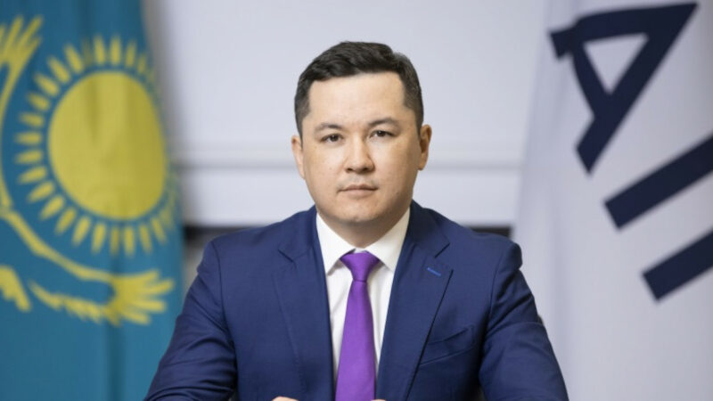 Шок! Управляющий 'Астана' МФЦА раскрывает зарплаты!